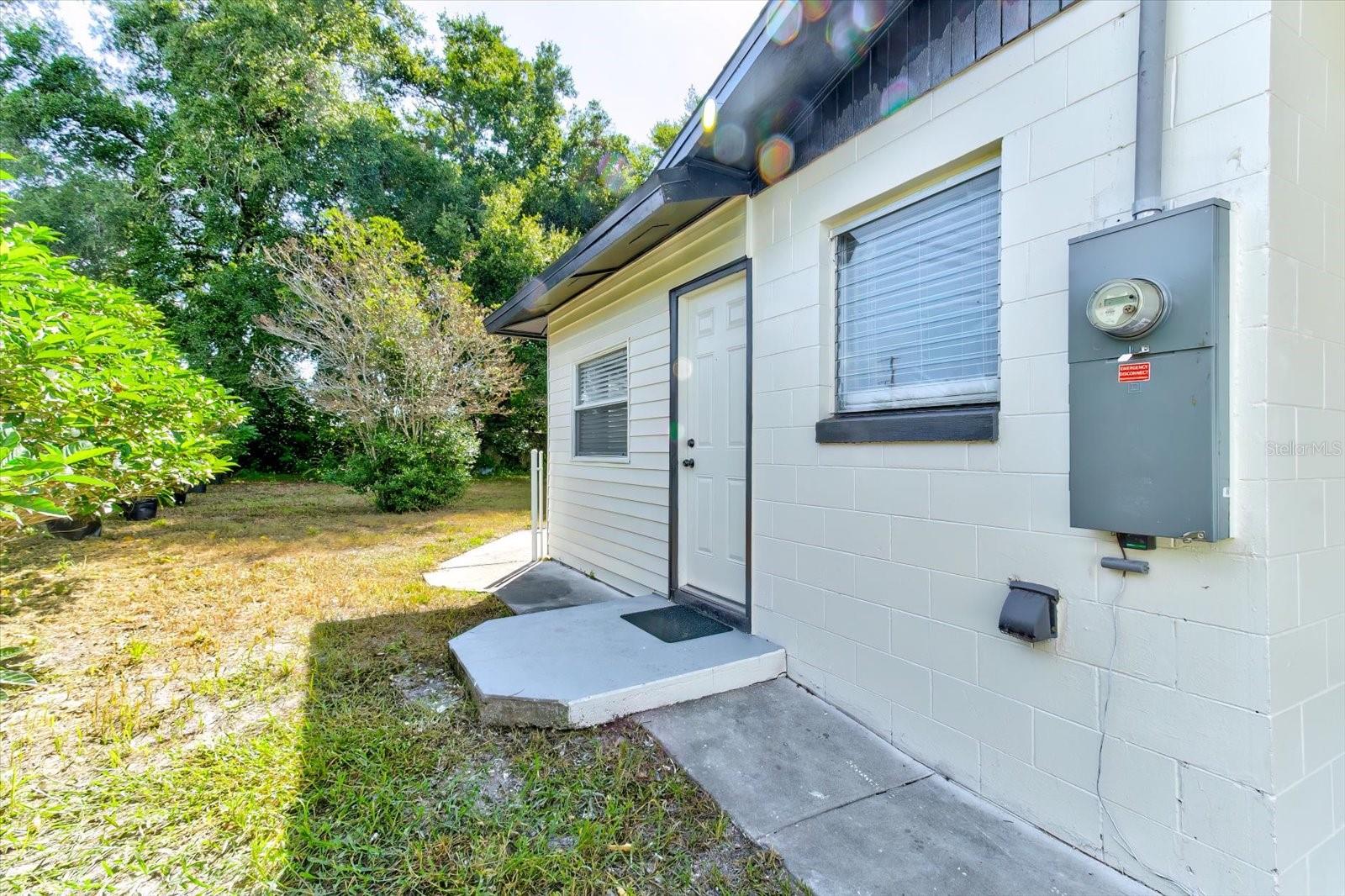 Image 6 of 32 For 2210 1st Street