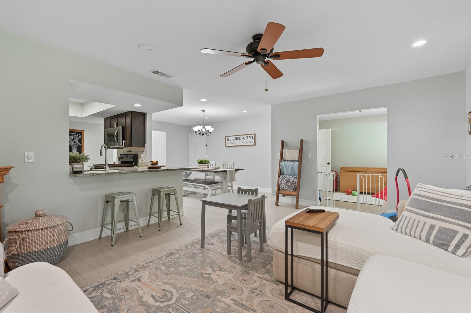 Image 11 of 49 For 2134 Riverside Drive