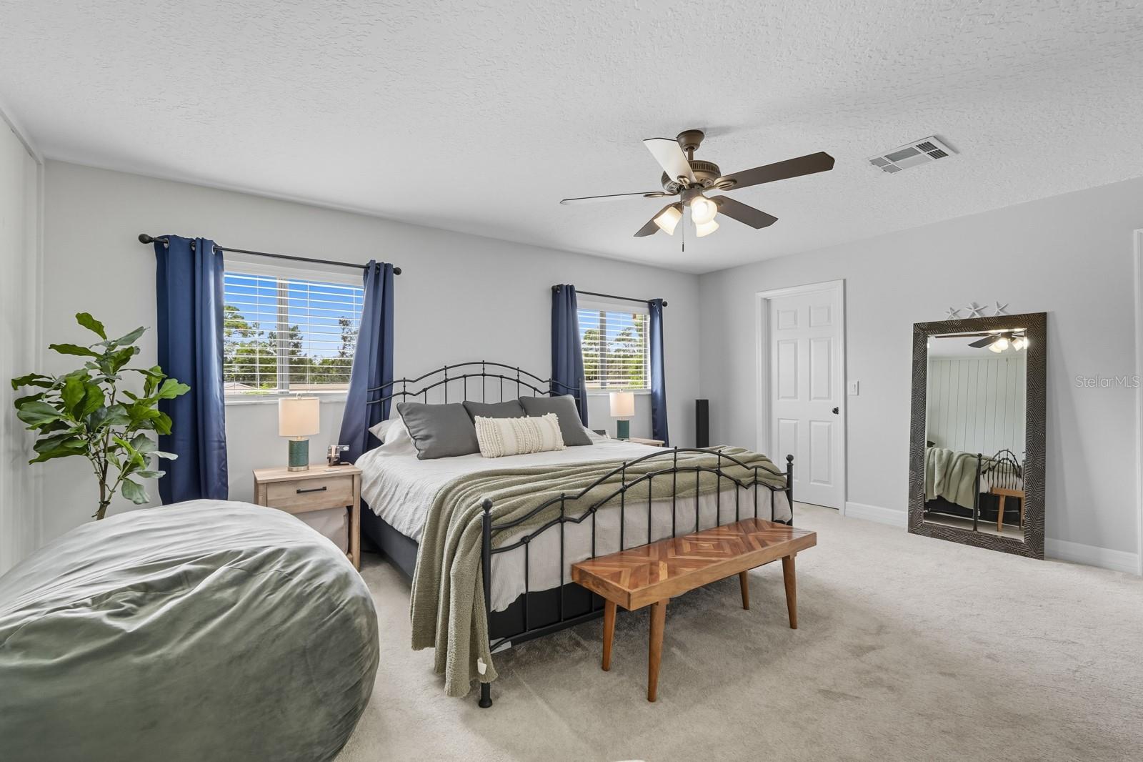 Image 21 of 49 For 2134 Riverside Drive