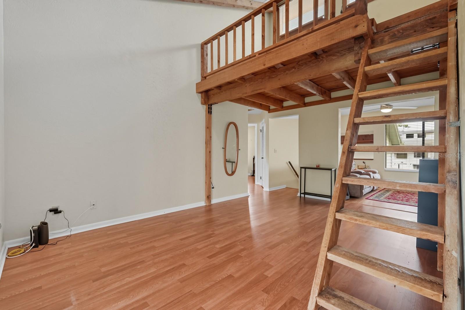 Image 32 of 51 For 132 Golden Eye Drive C