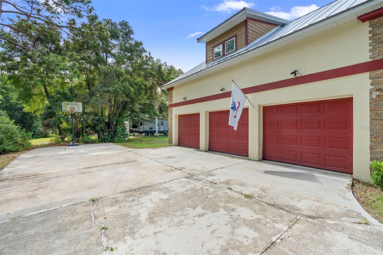 Image 6 of 69 For 1806 Glenwood Oaks Lane