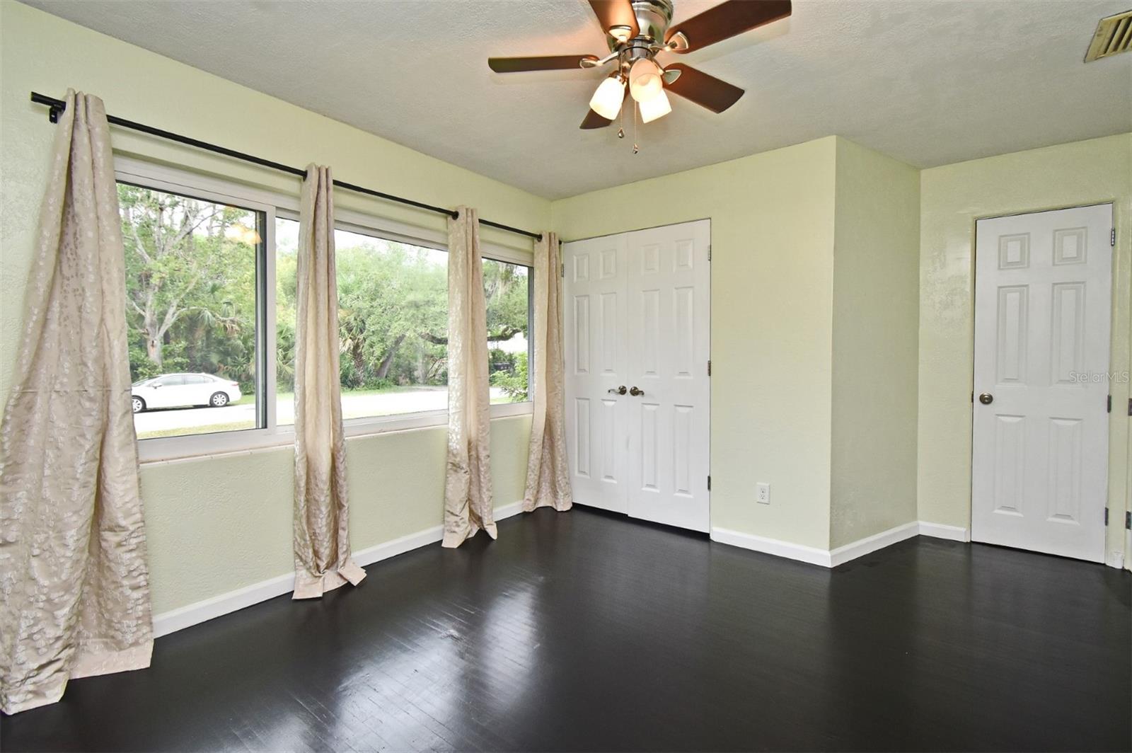 Image 15 of 31 For 5585 Lancewood Circle S