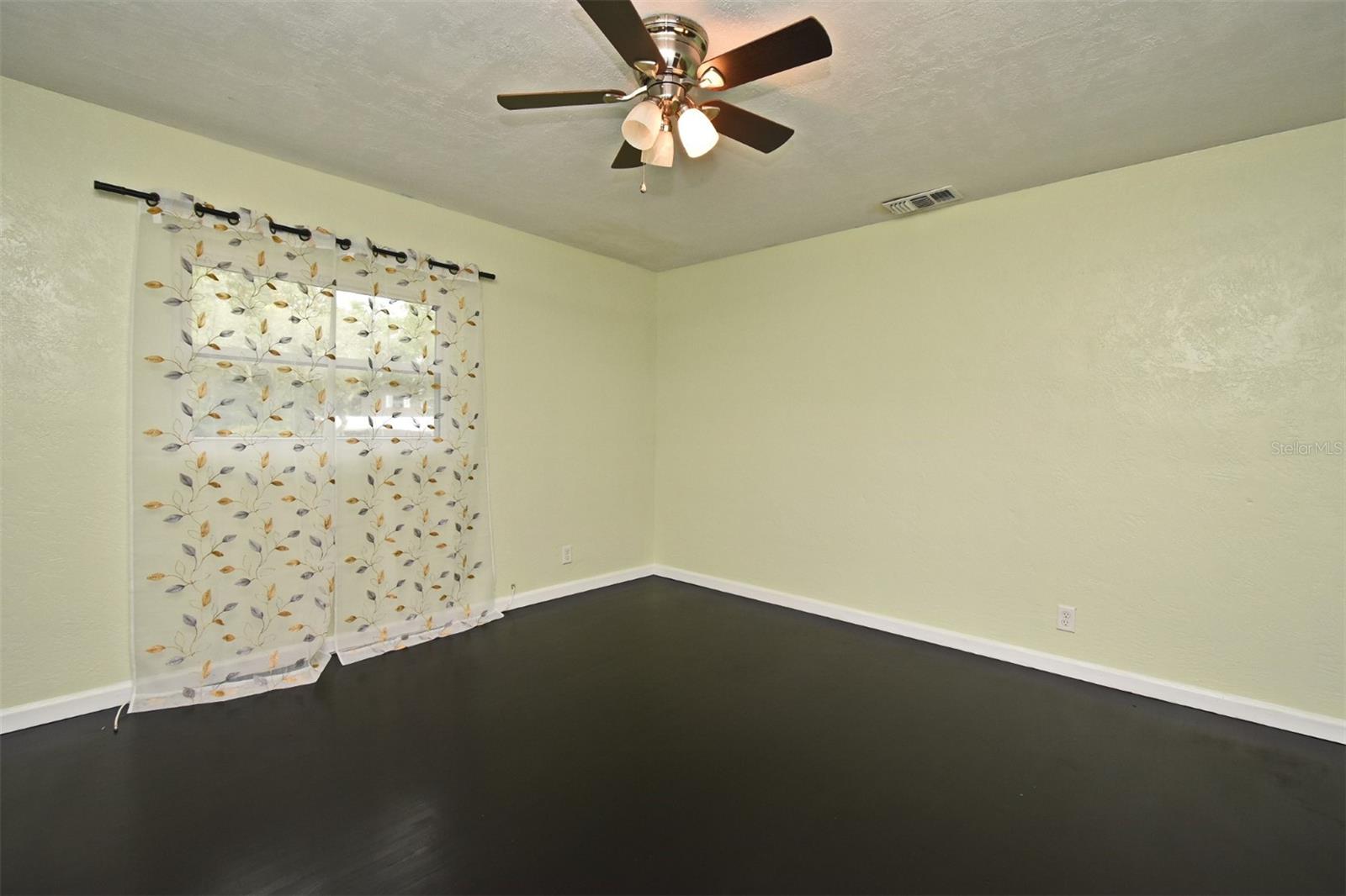 Image 17 of 31 For 5585 Lancewood Circle S