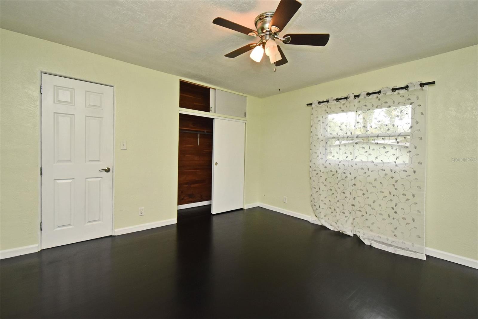 Image 18 of 31 For 5585 Lancewood Circle S