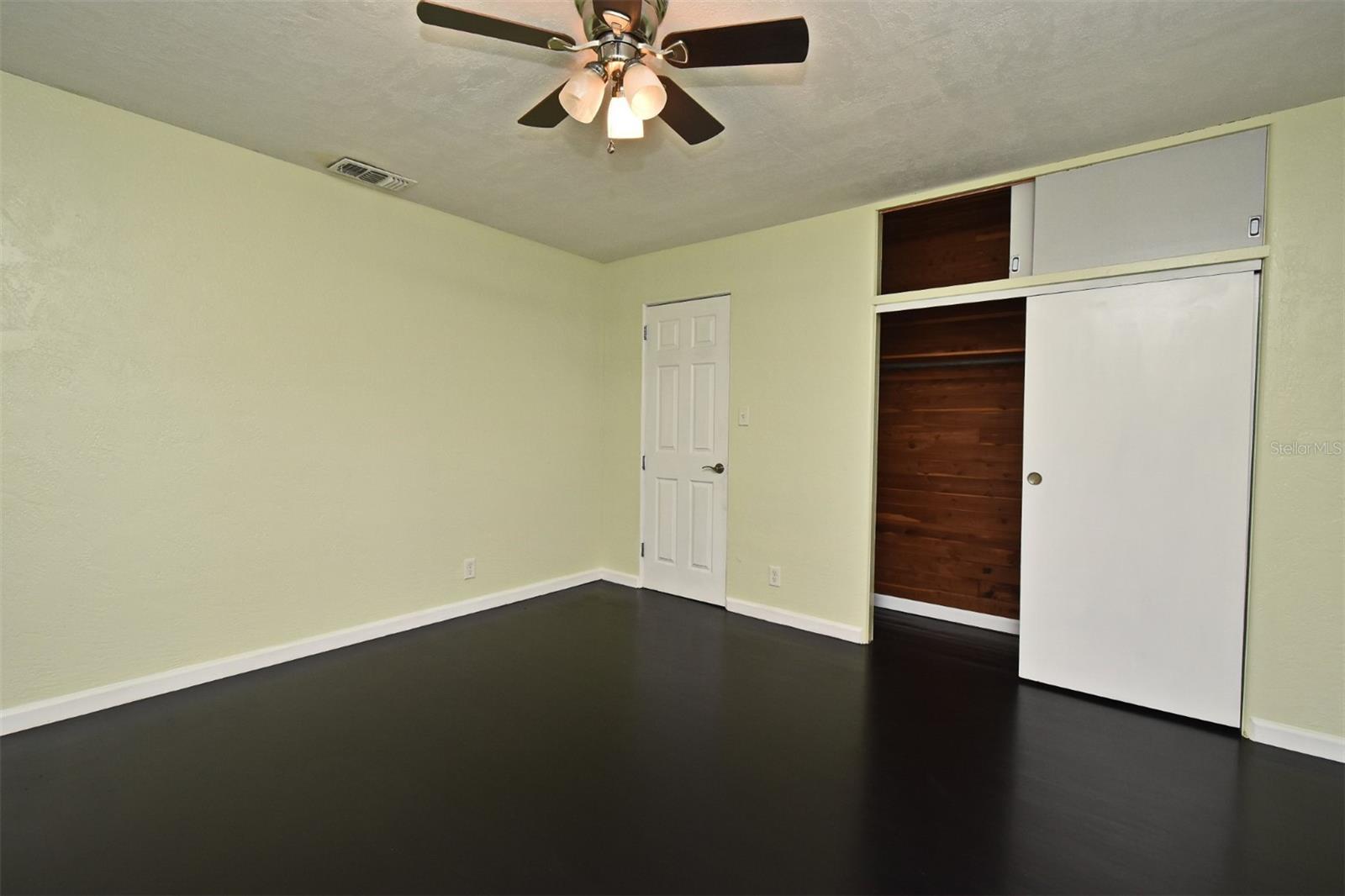 Image 19 of 31 For 5585 Lancewood Circle S