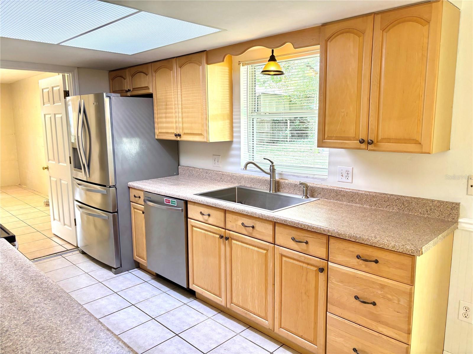 Image 11 of 35 For 404 Blue Lake Avenue