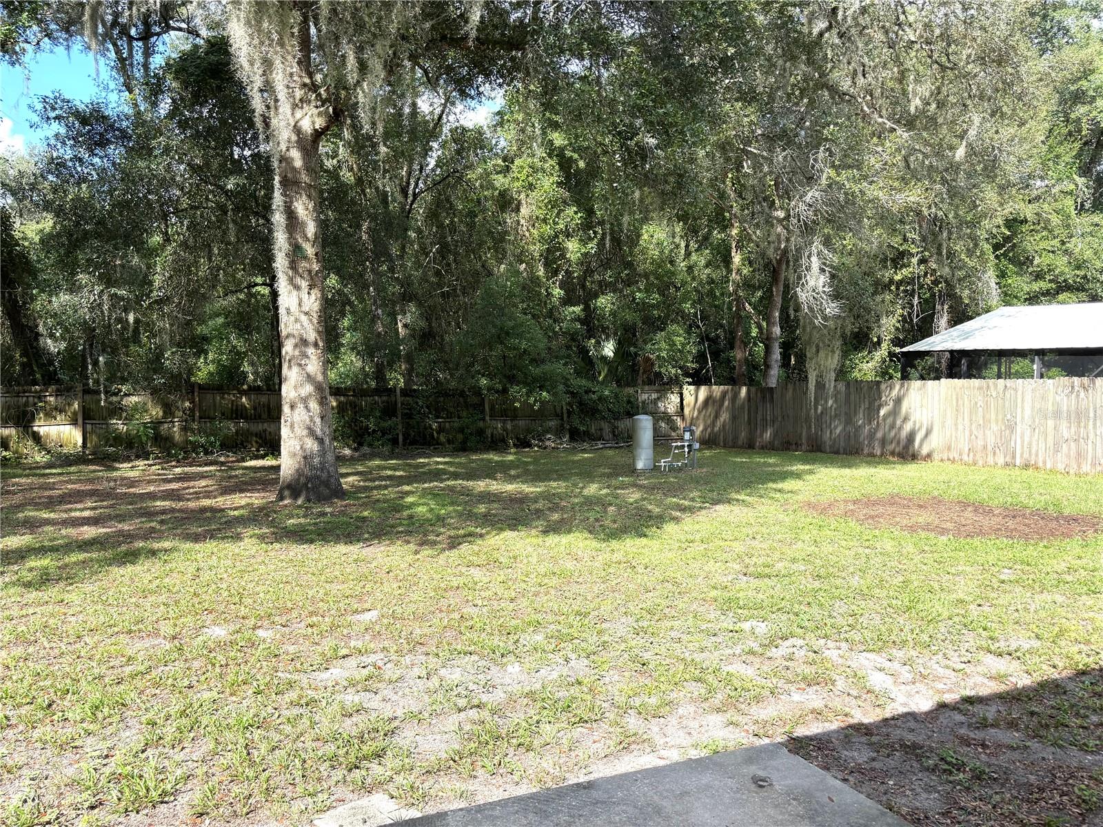 Image 27 of 35 For 404 Blue Lake Avenue