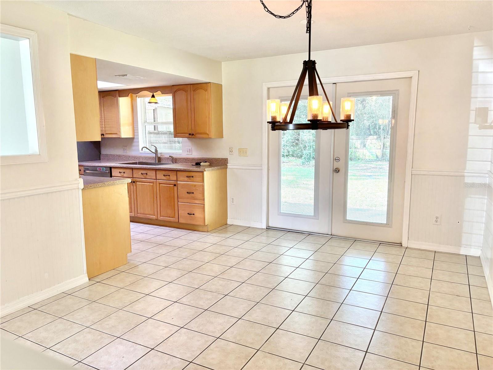 Image 8 of 35 For 404 Blue Lake Avenue