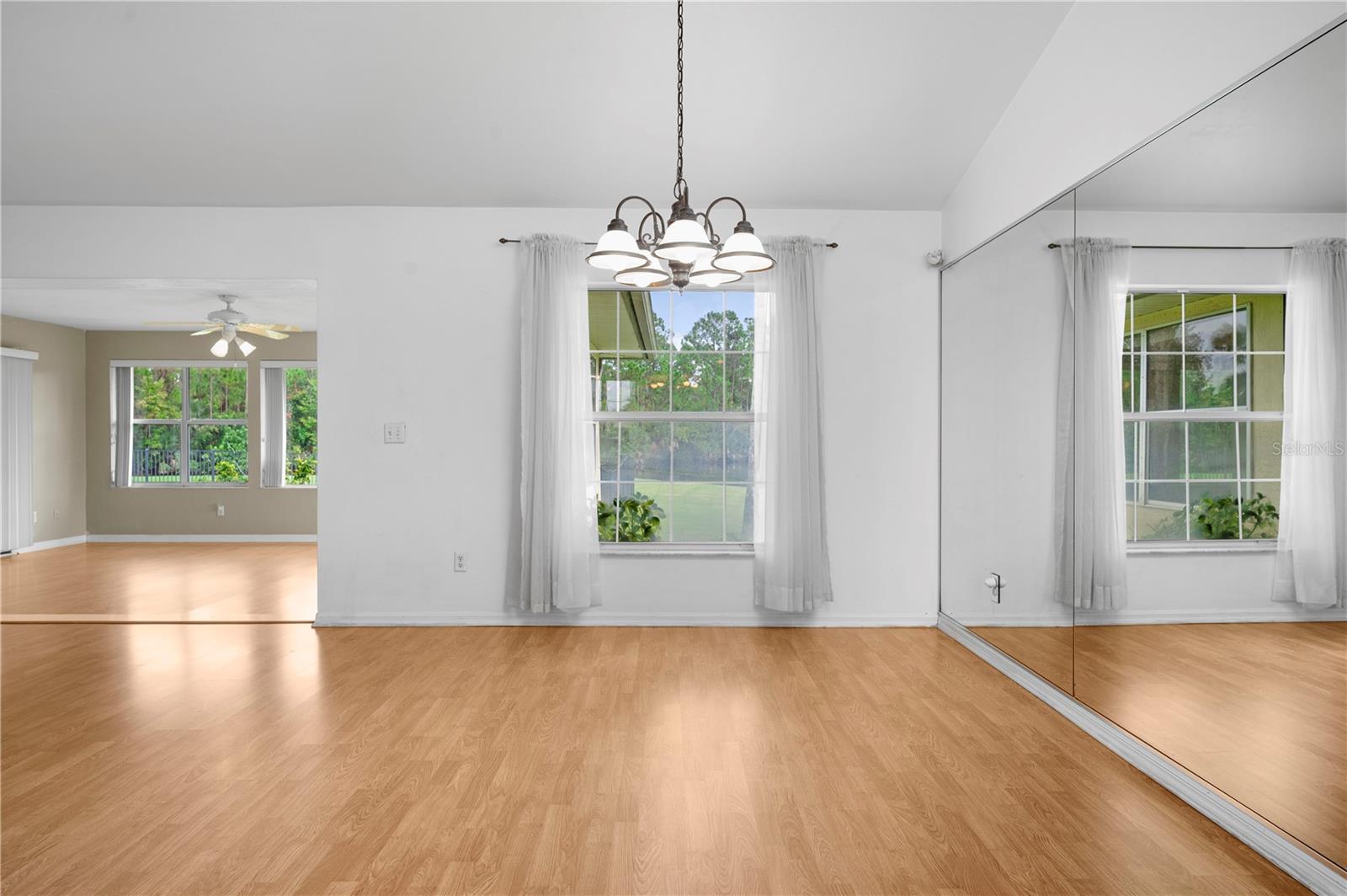 Image 16 of 43 For 6182 Knotty Pine Court