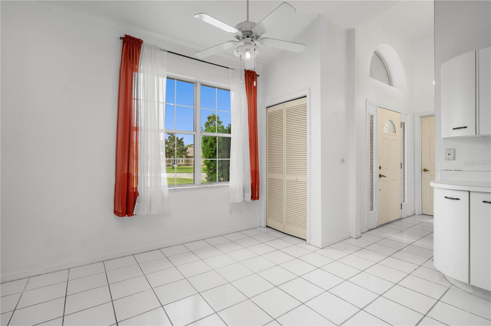 Image 20 of 43 For 6182 Knotty Pine Court