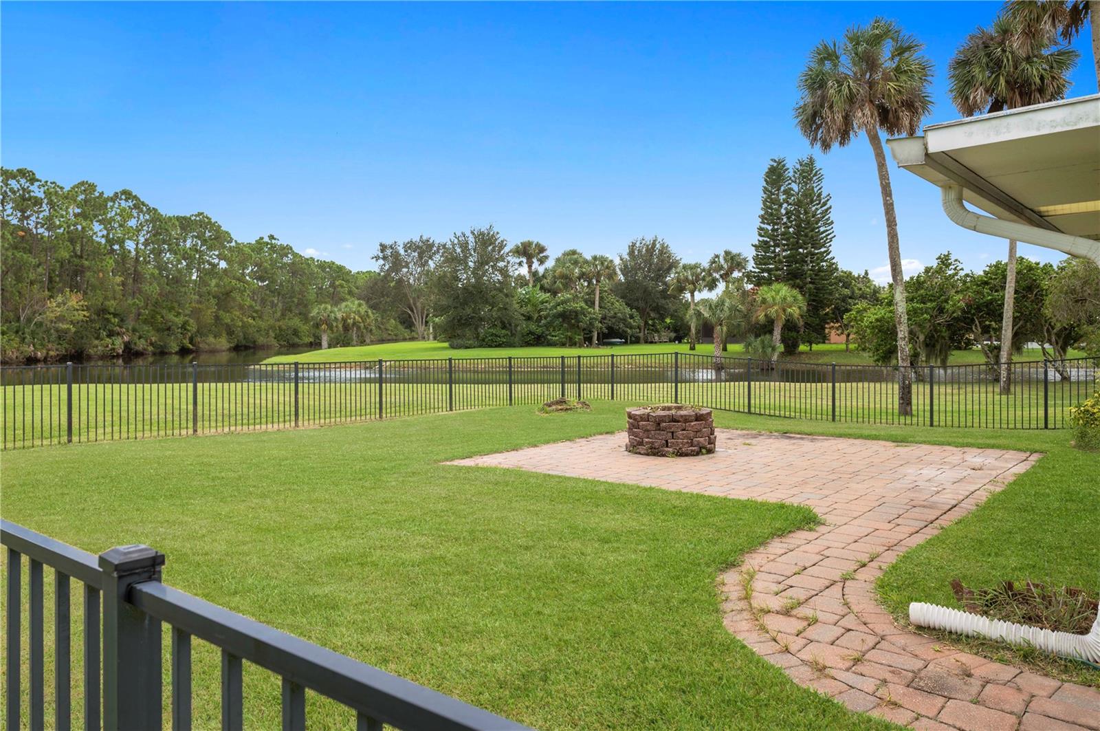 Image 3 of 43 For 6182 Knotty Pine Court