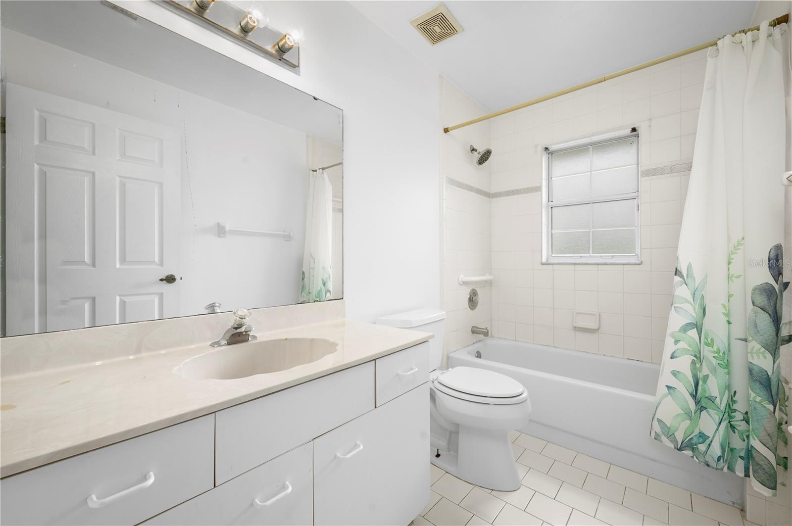 Image 33 of 43 For 6182 Knotty Pine Court
