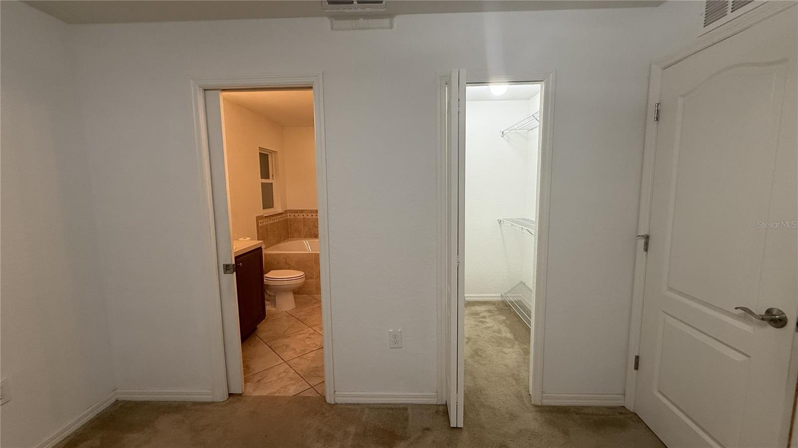 Image 6 of 7 For 299 Chicago Avenue W