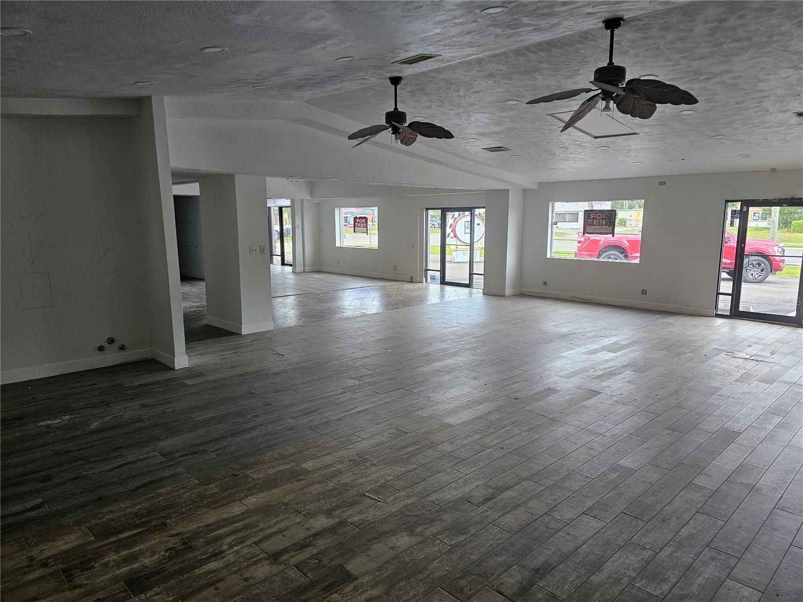 Image 12 of 14 For 5840 Ridgewood Avenue