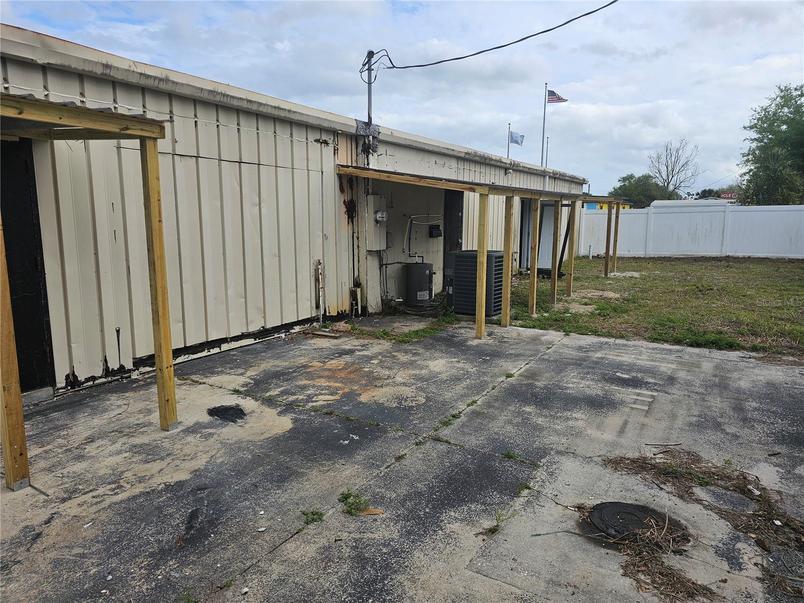 Image 14 of 14 For 5840 Ridgewood Avenue