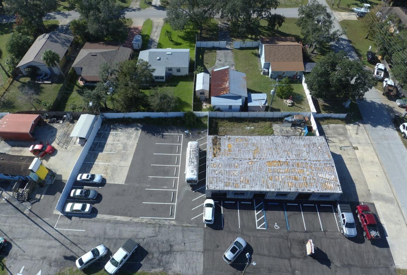 Image 3 of 14 For 5840 Ridgewood Avenue