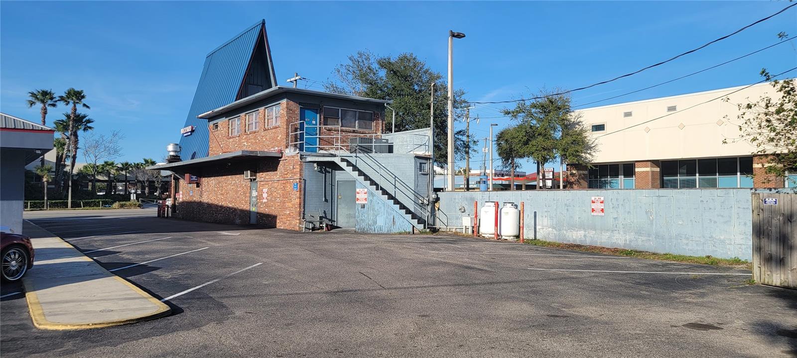 Image 3 of 17 For 747 International Speedway Boulevard