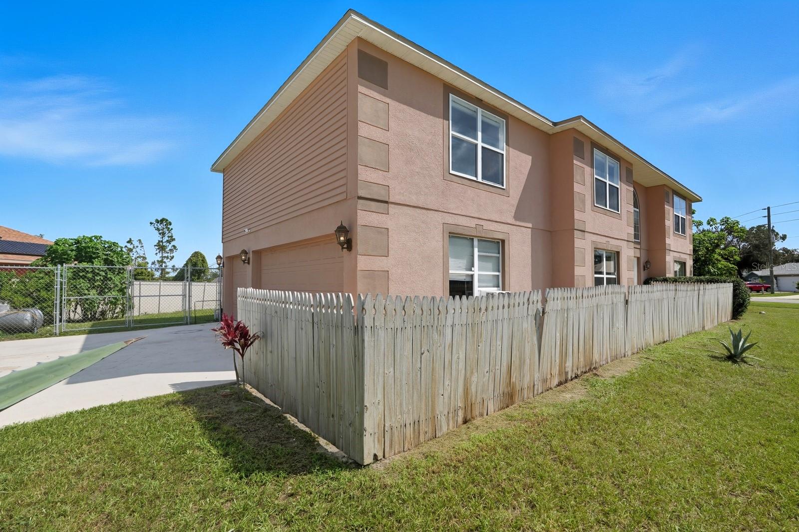 Image 12 of 74 For 1571 Timbercrest Drive