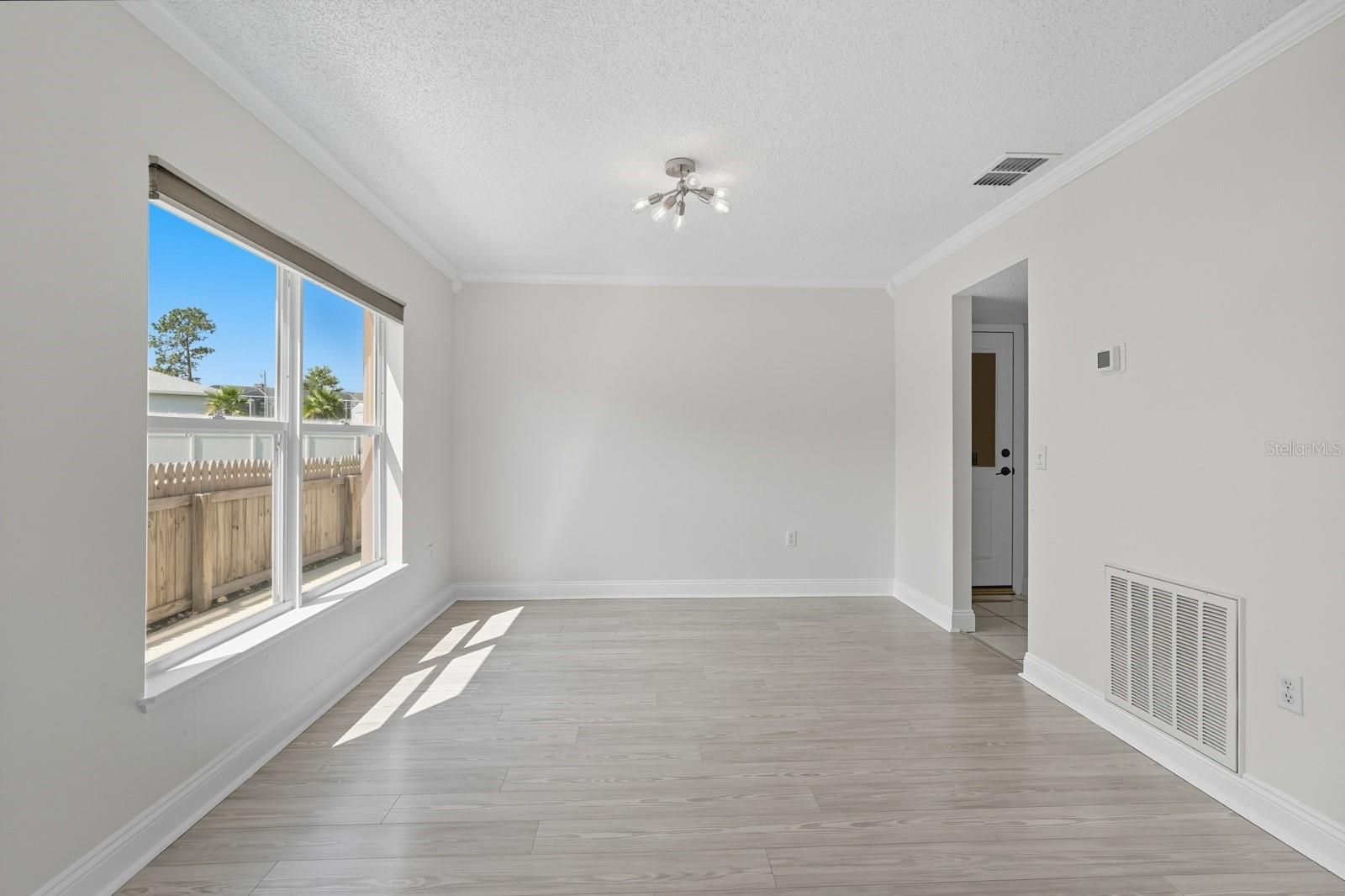Image 22 of 74 For 1571 Timbercrest Drive