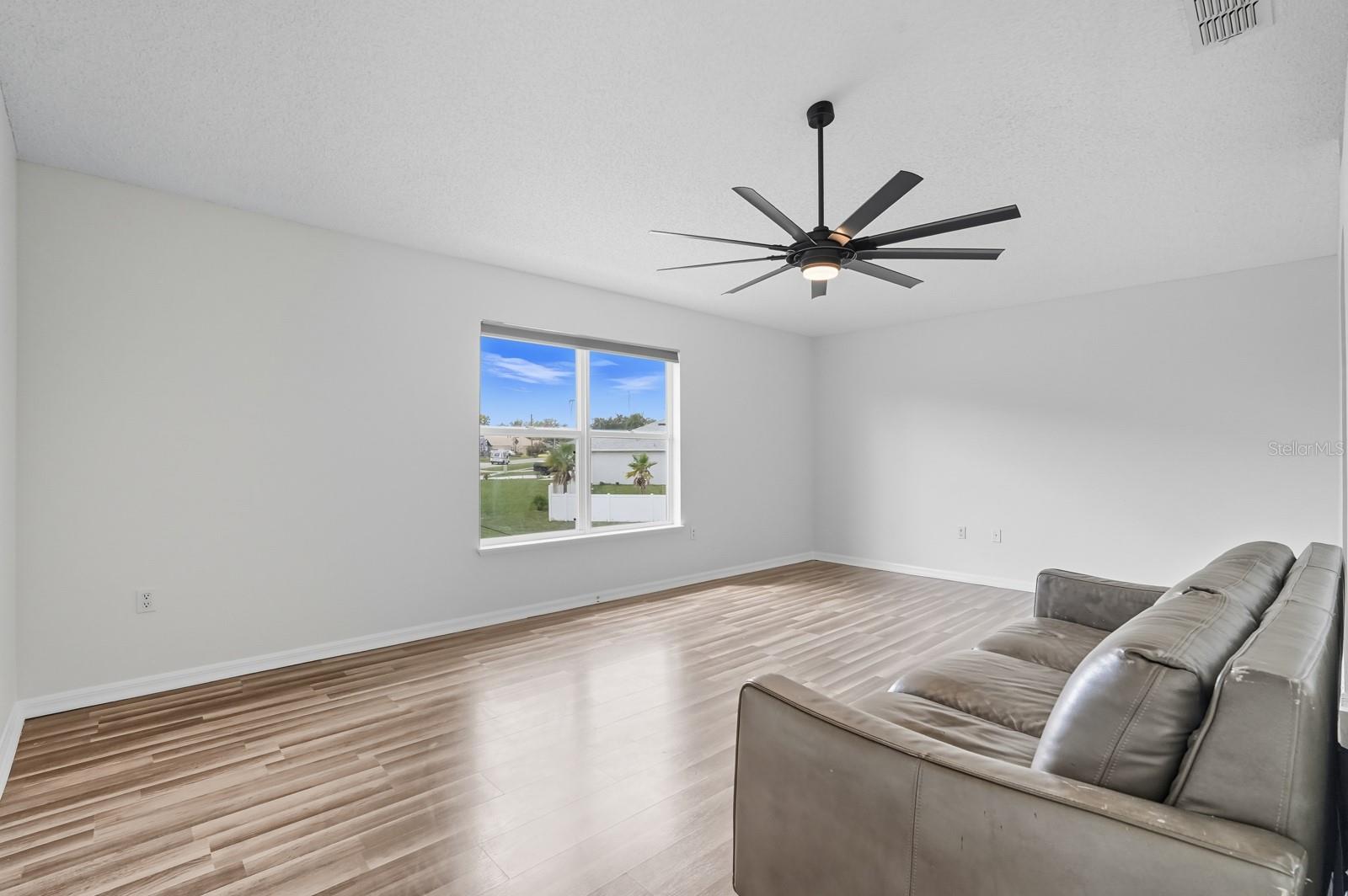 Image 25 of 74 For 1571 Timbercrest Drive