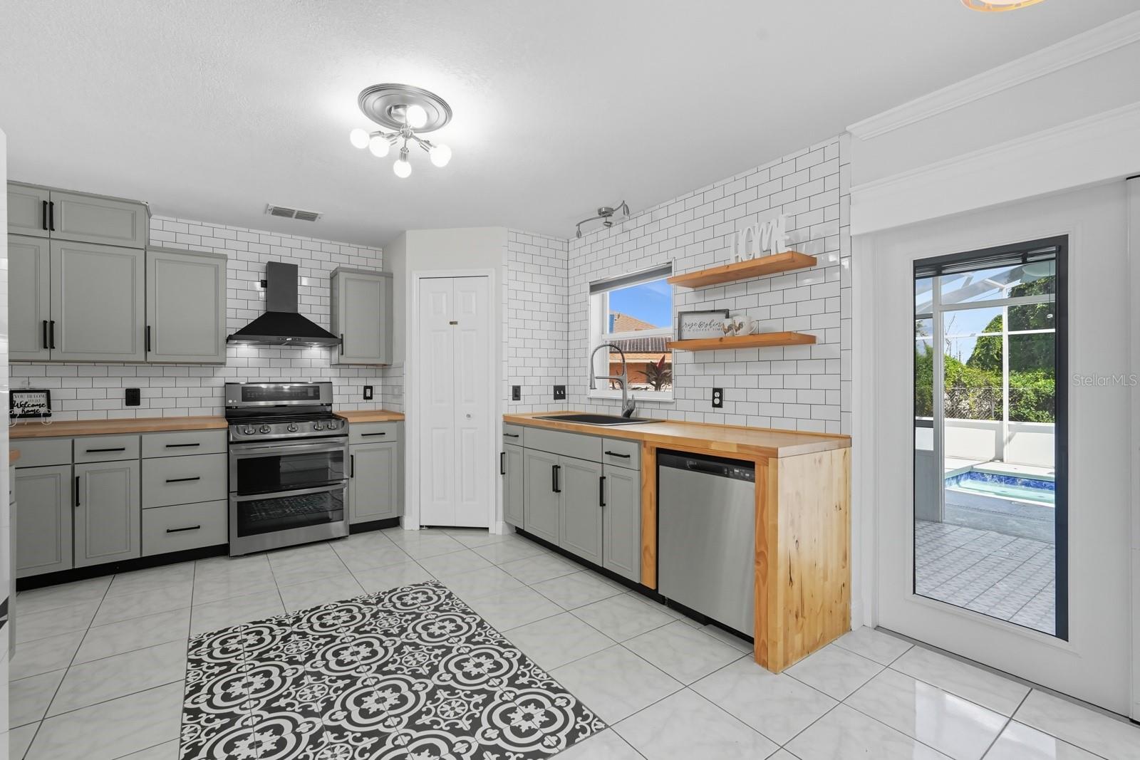 Image 32 of 74 For 1571 Timbercrest Drive