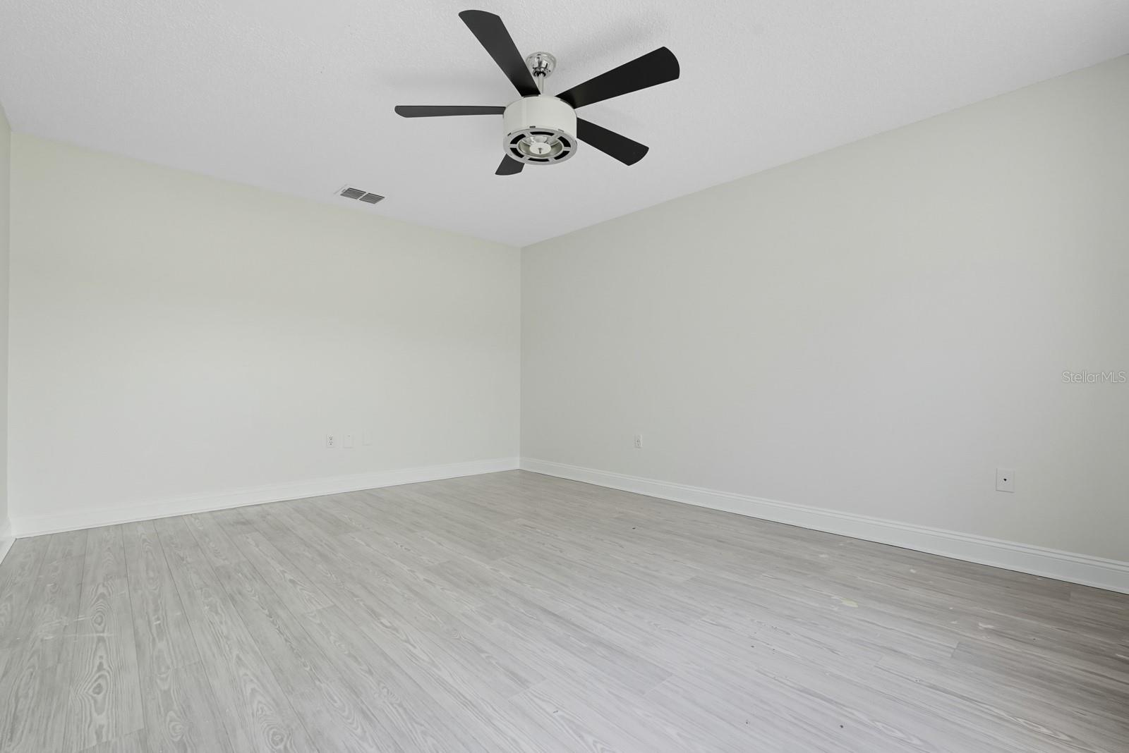 Image 43 of 74 For 1571 Timbercrest Drive