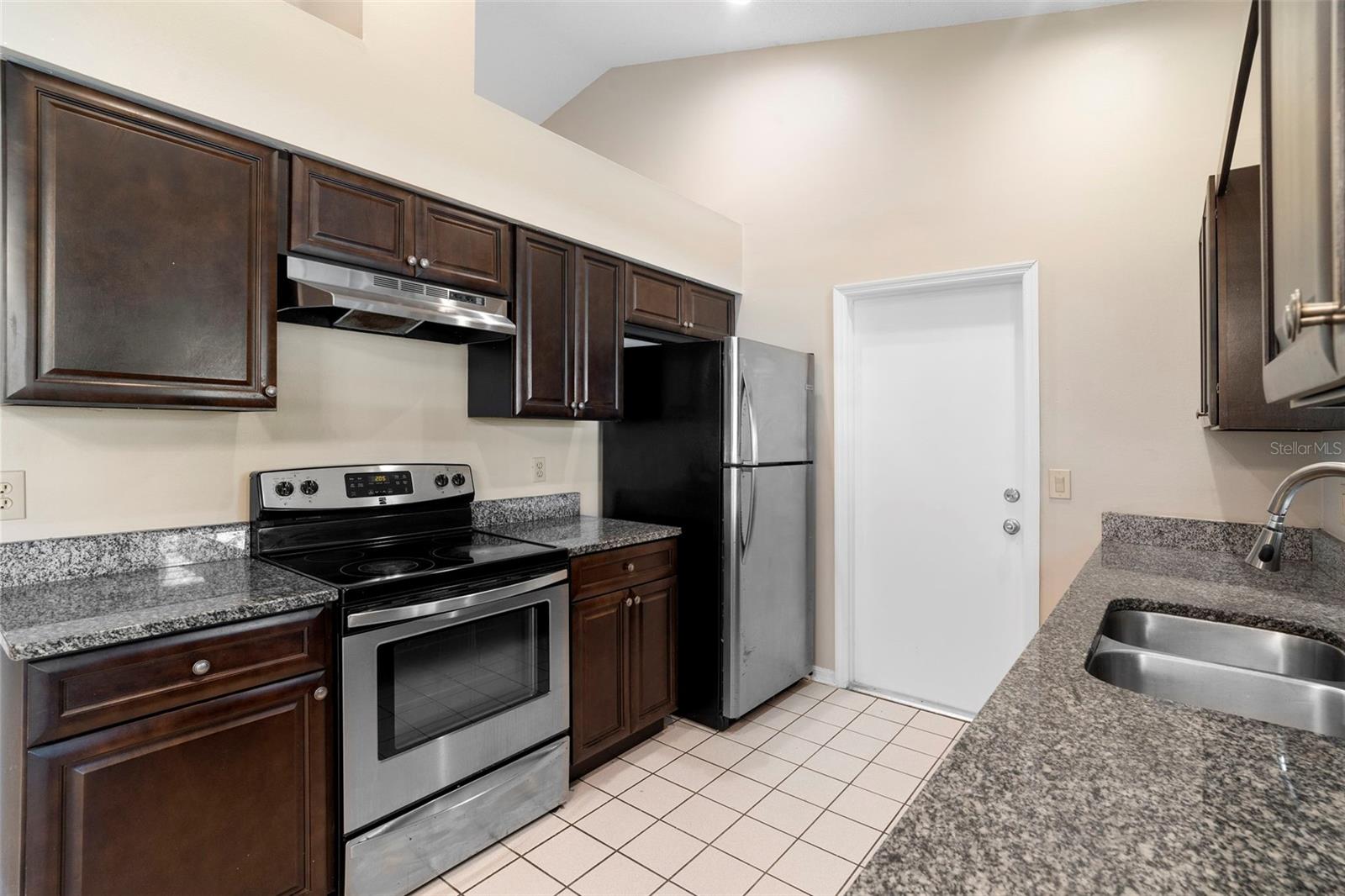 Image 10 of 51 For 1606 Red Clover Court
