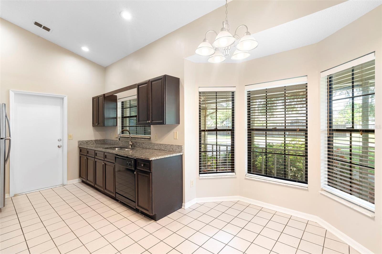 Image 13 of 51 For 1606 Red Clover Court