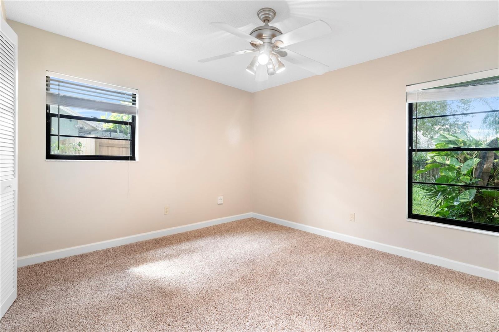 Image 33 of 51 For 1606 Red Clover Court
