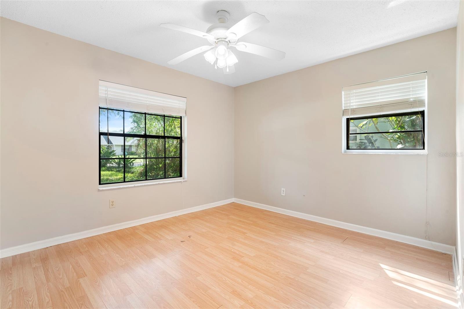 Image 38 of 51 For 1606 Red Clover Court