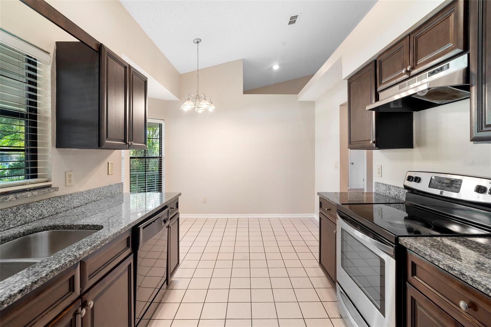 Image 9 of 51 For 1606 Red Clover Court