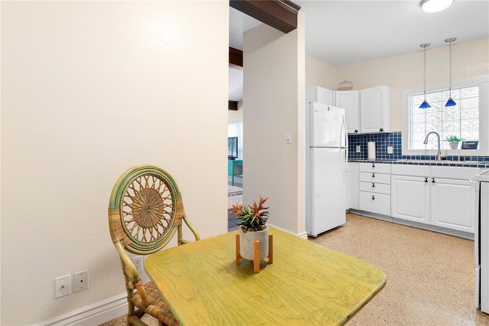 Image 10 of 20 For 205 Kentucky Avenue