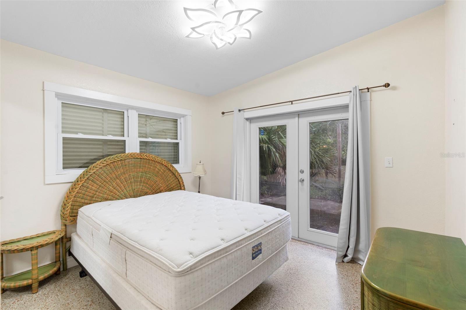 Image 13 of 20 For 205 Kentucky Avenue