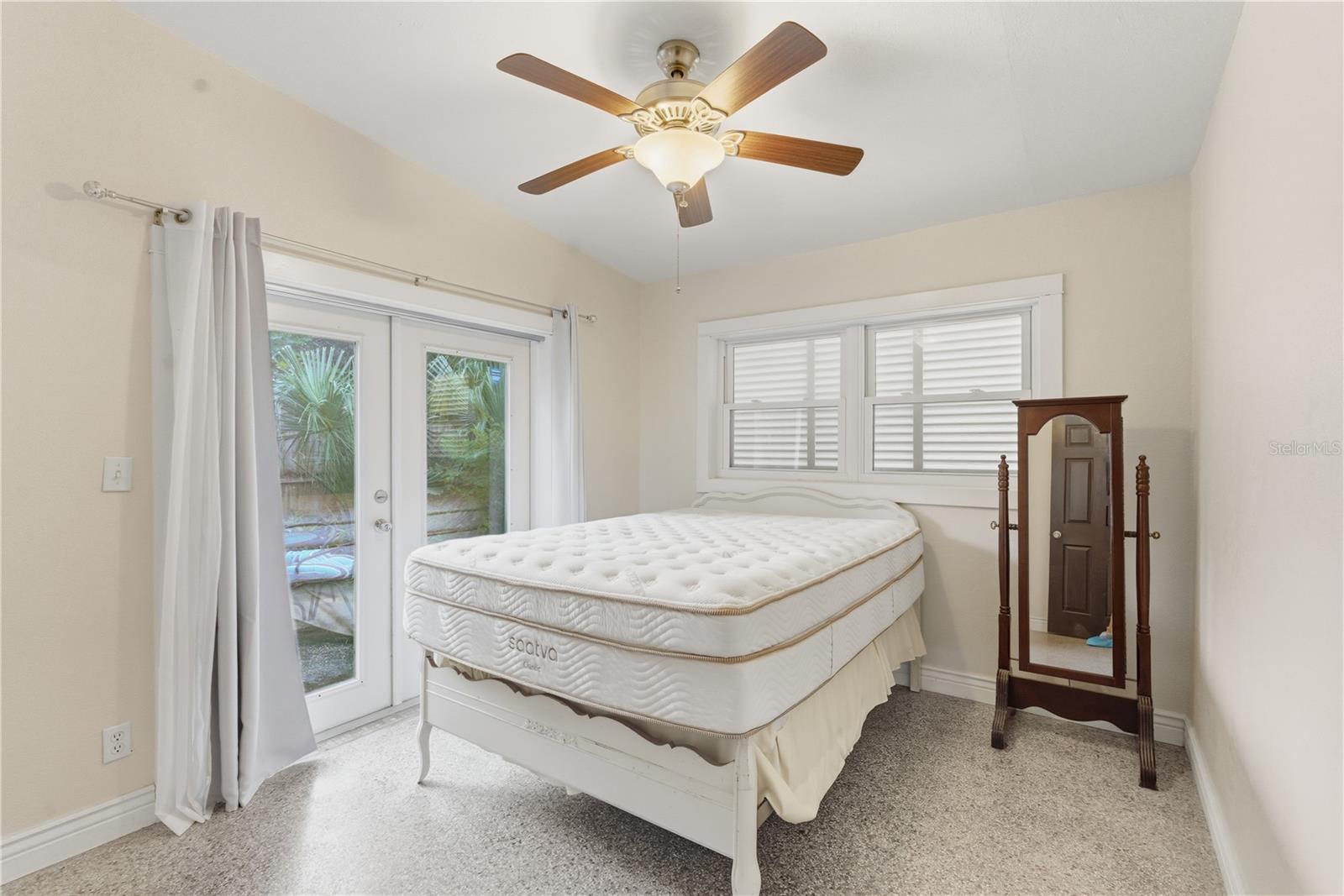 Image 14 of 20 For 205 Kentucky Avenue