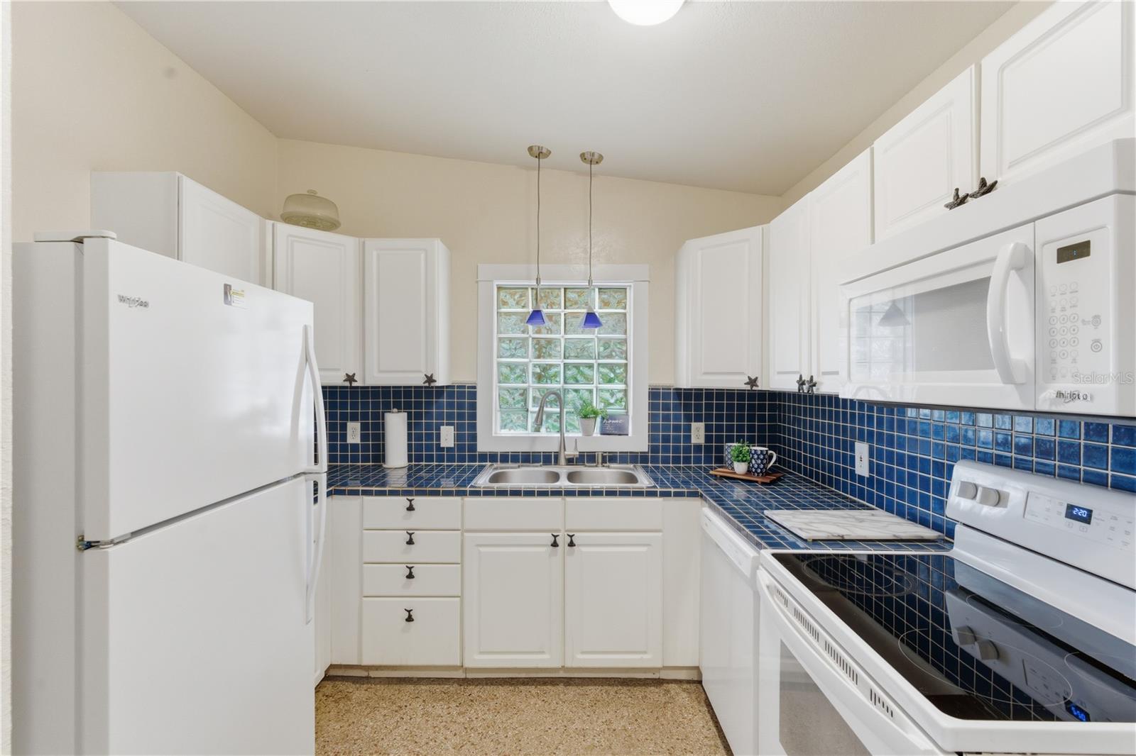 Image 8 of 20 For 205 Kentucky Avenue