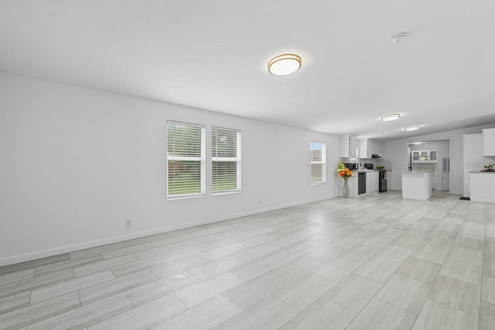 Image 11 of 47 For 1137 Yaupon Street