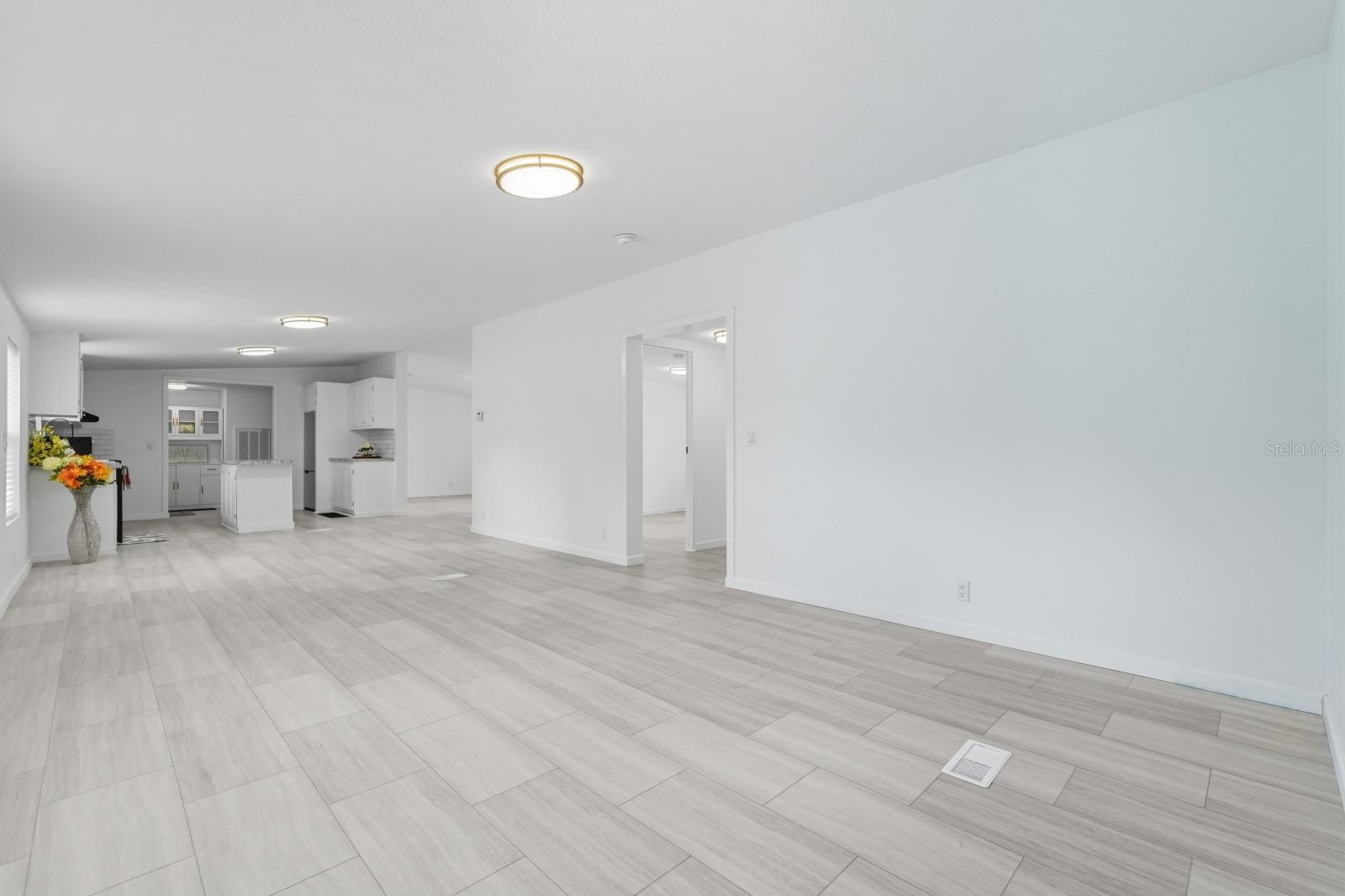 Image 12 of 47 For 1137 Yaupon Street