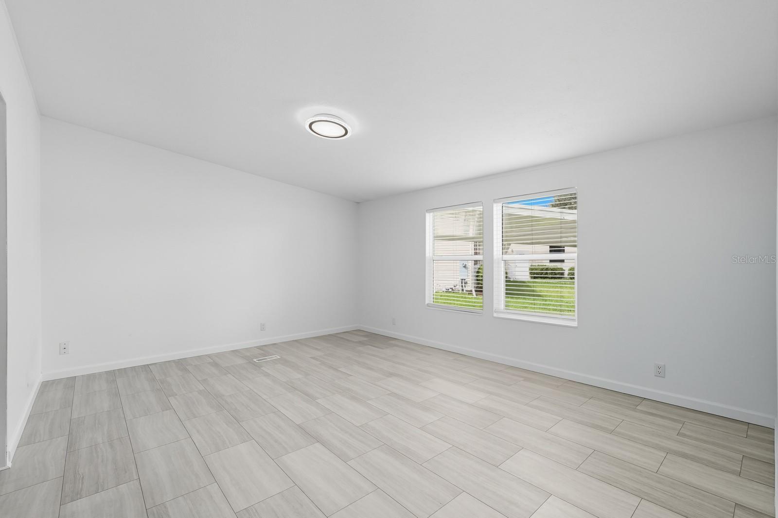 Image 21 of 47 For 1137 Yaupon Street