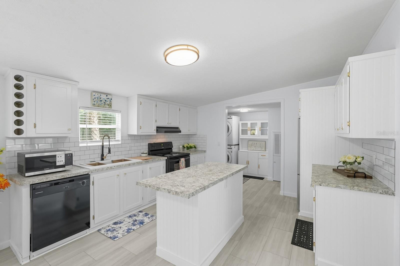 Image 3 of 47 For 1137 Yaupon Street