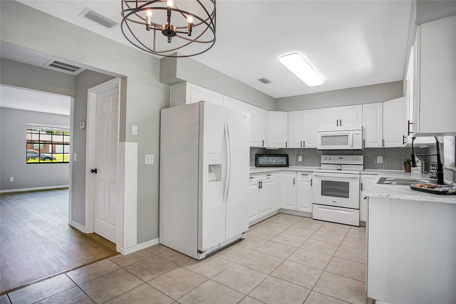 Image 9 of 20 For 1526 Boundary Street