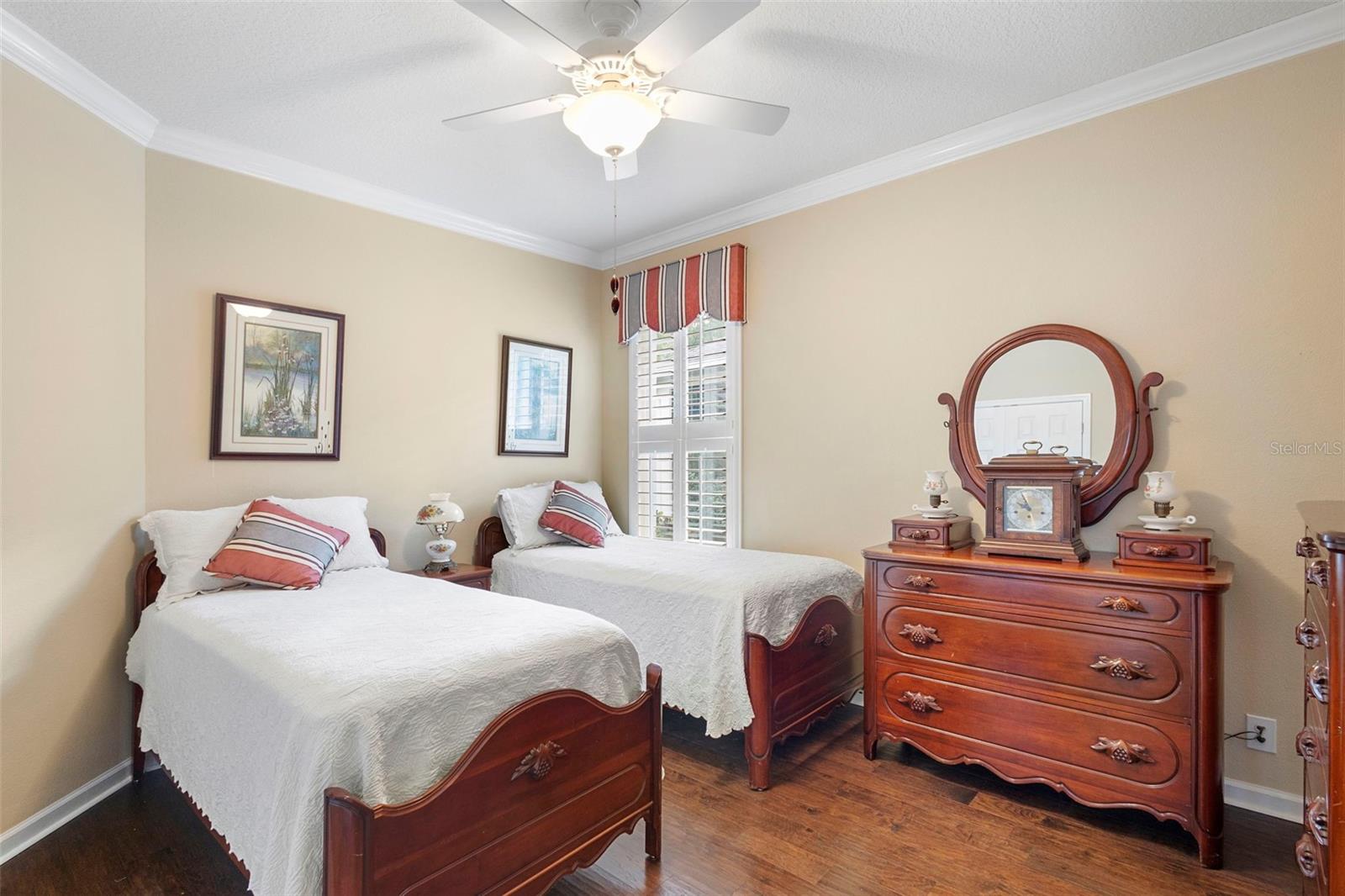 Image 12 of 23 For 516 Heron Point Way