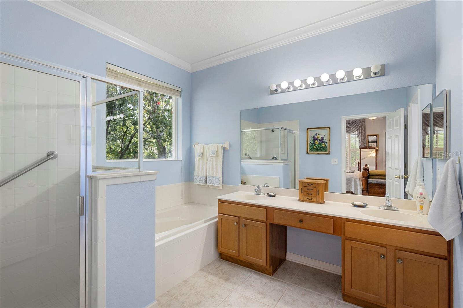 Image 16 of 23 For 516 Heron Point Way