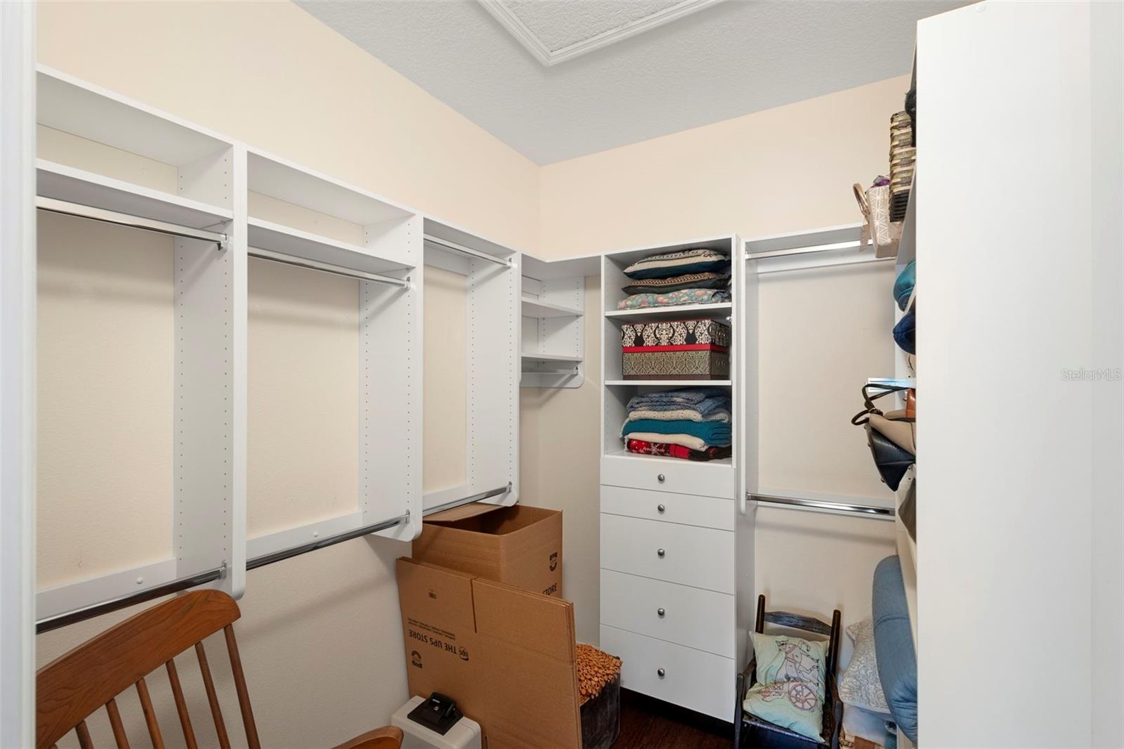 Image 17 of 23 For 516 Heron Point Way