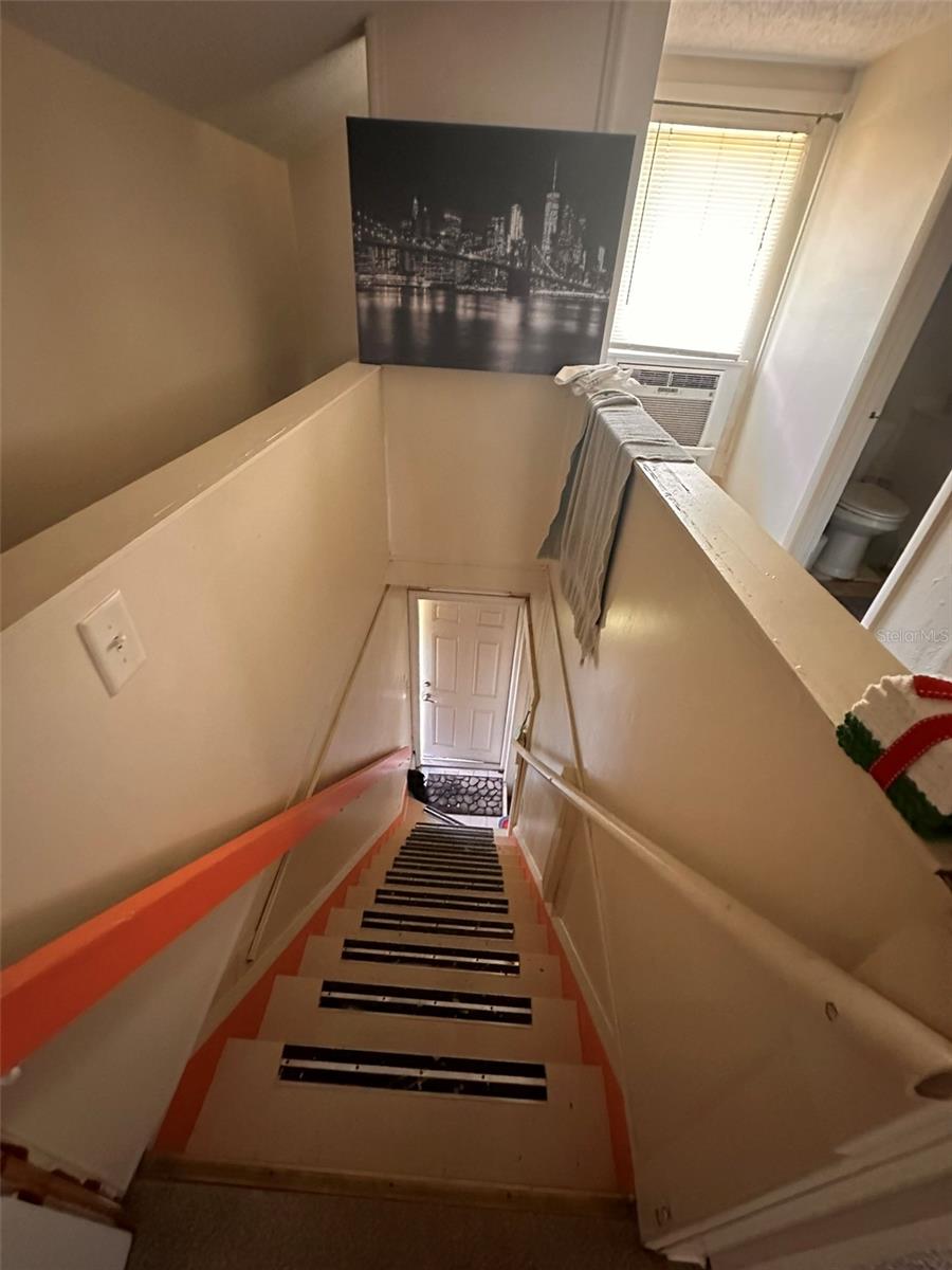 Image 3 of 12 For 233 Pennsylvania Avenue