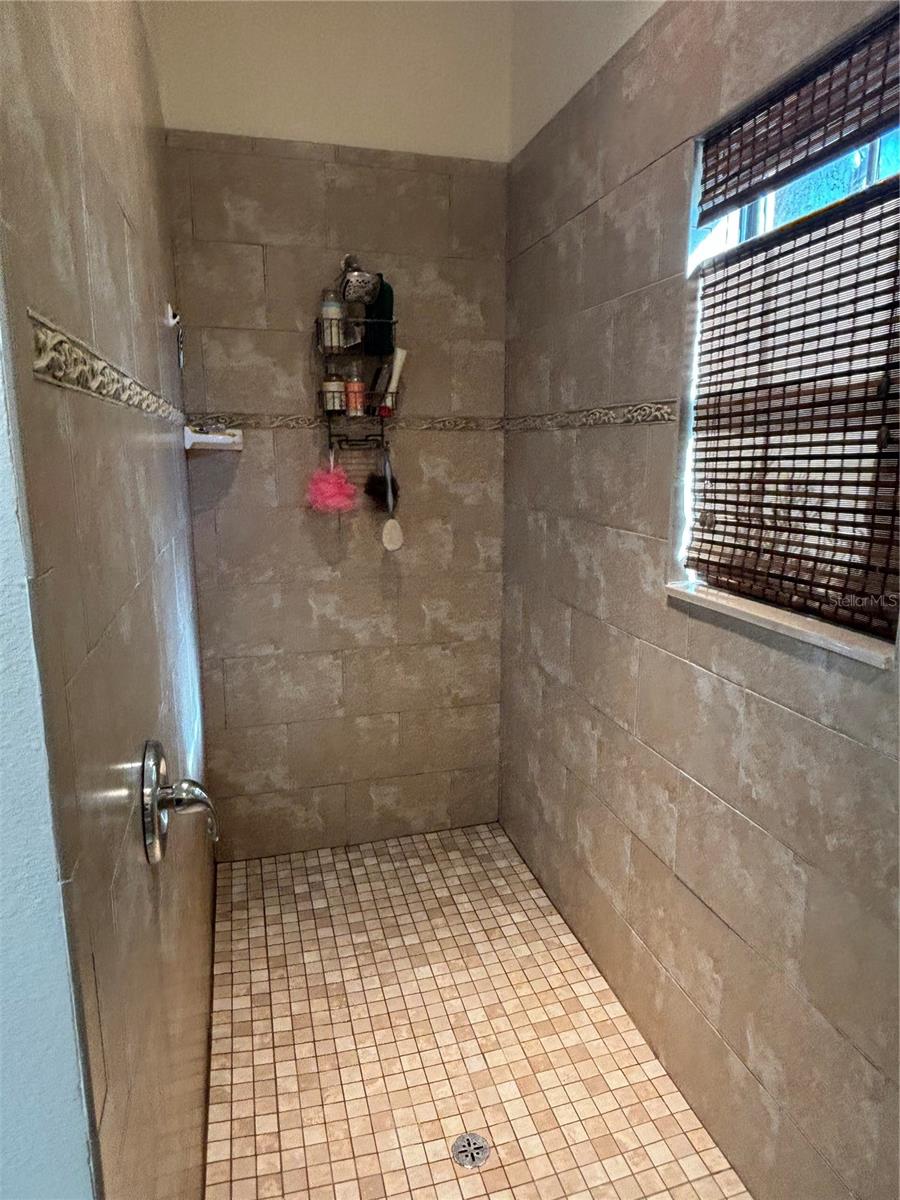 Image 20 of 63 For 174 Verde Way