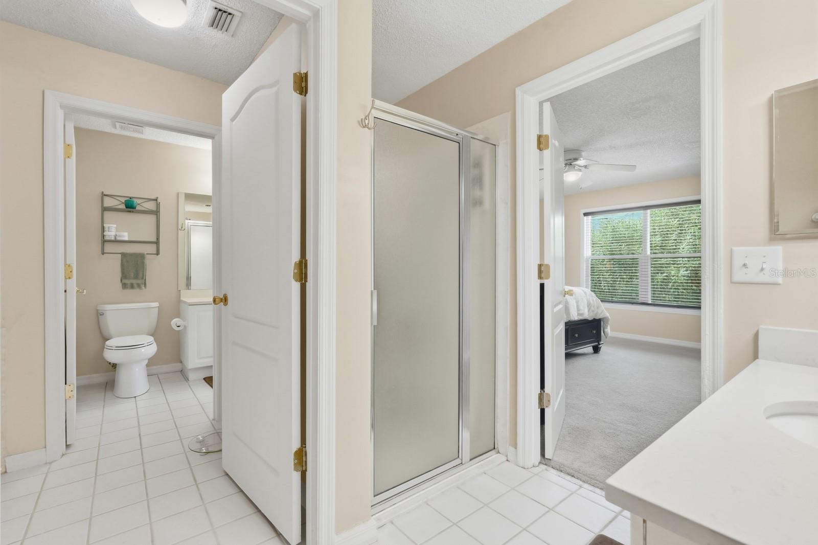 Image 29 of 52 For 2 Silver Lake Way