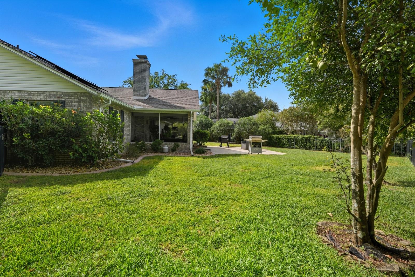 Image 46 of 52 For 2 Silver Lake Way