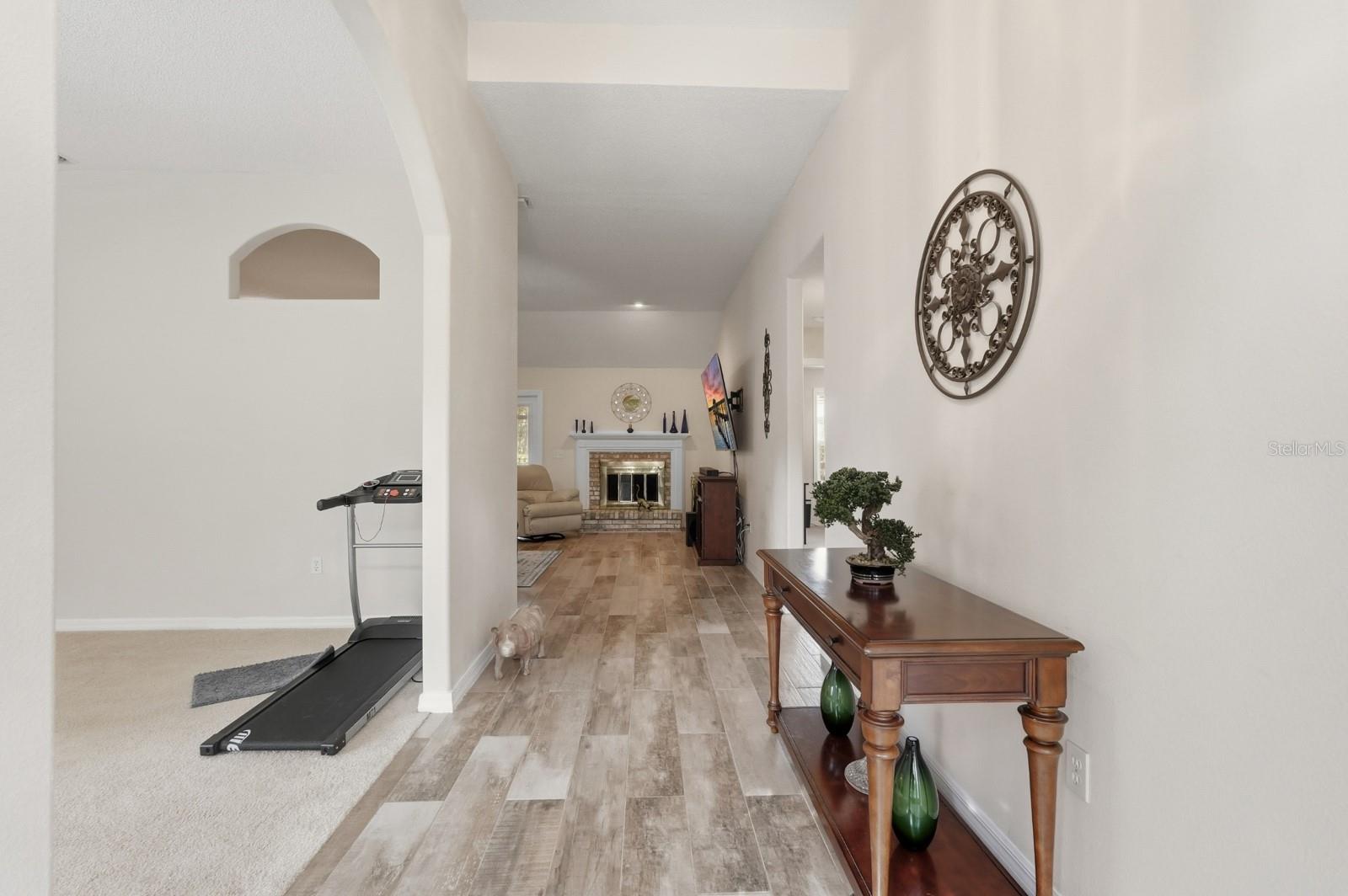 Image 6 of 52 For 2 Silver Lake Way