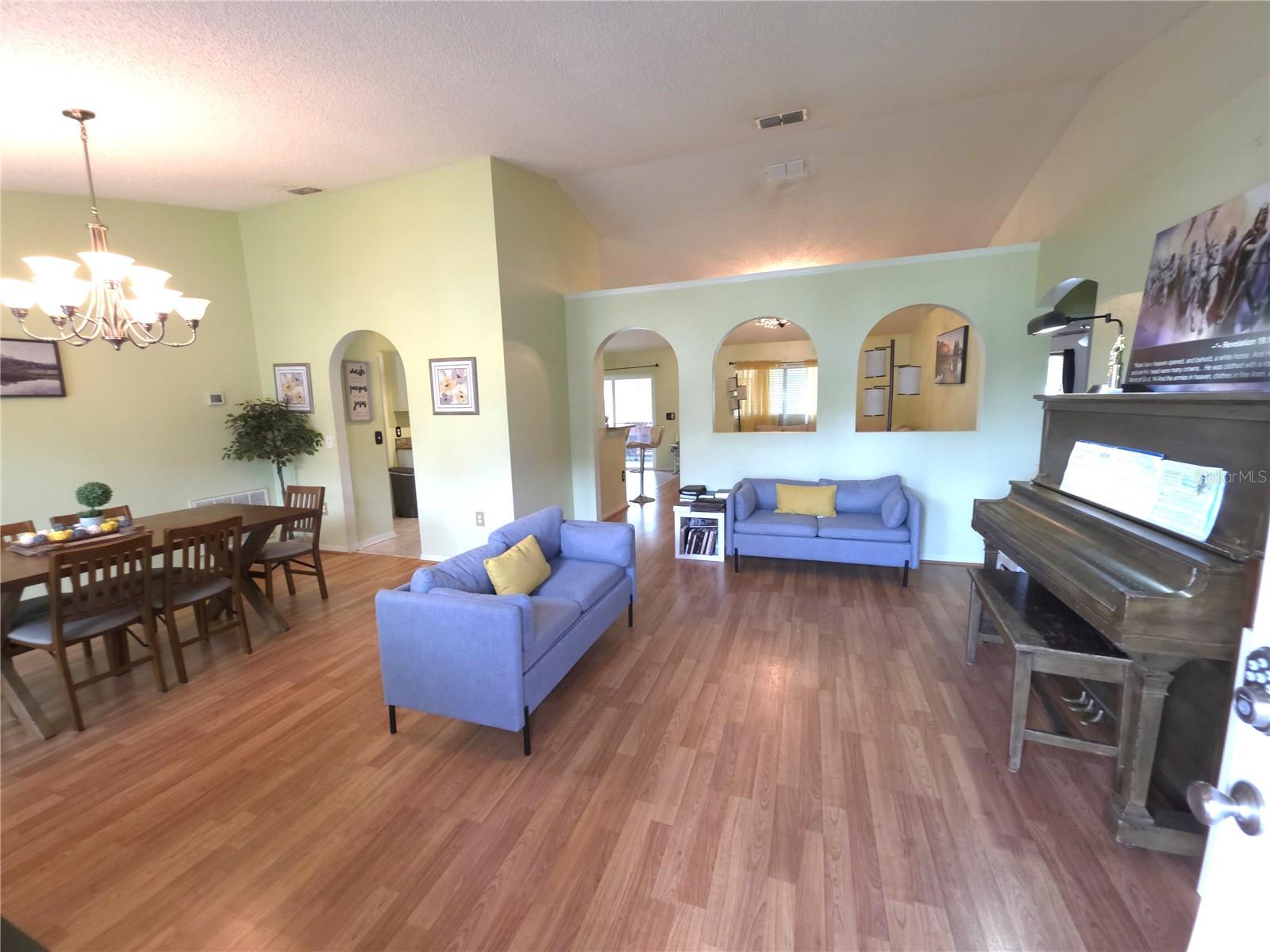 Image 5 of 44 For 1778 Baldock Court