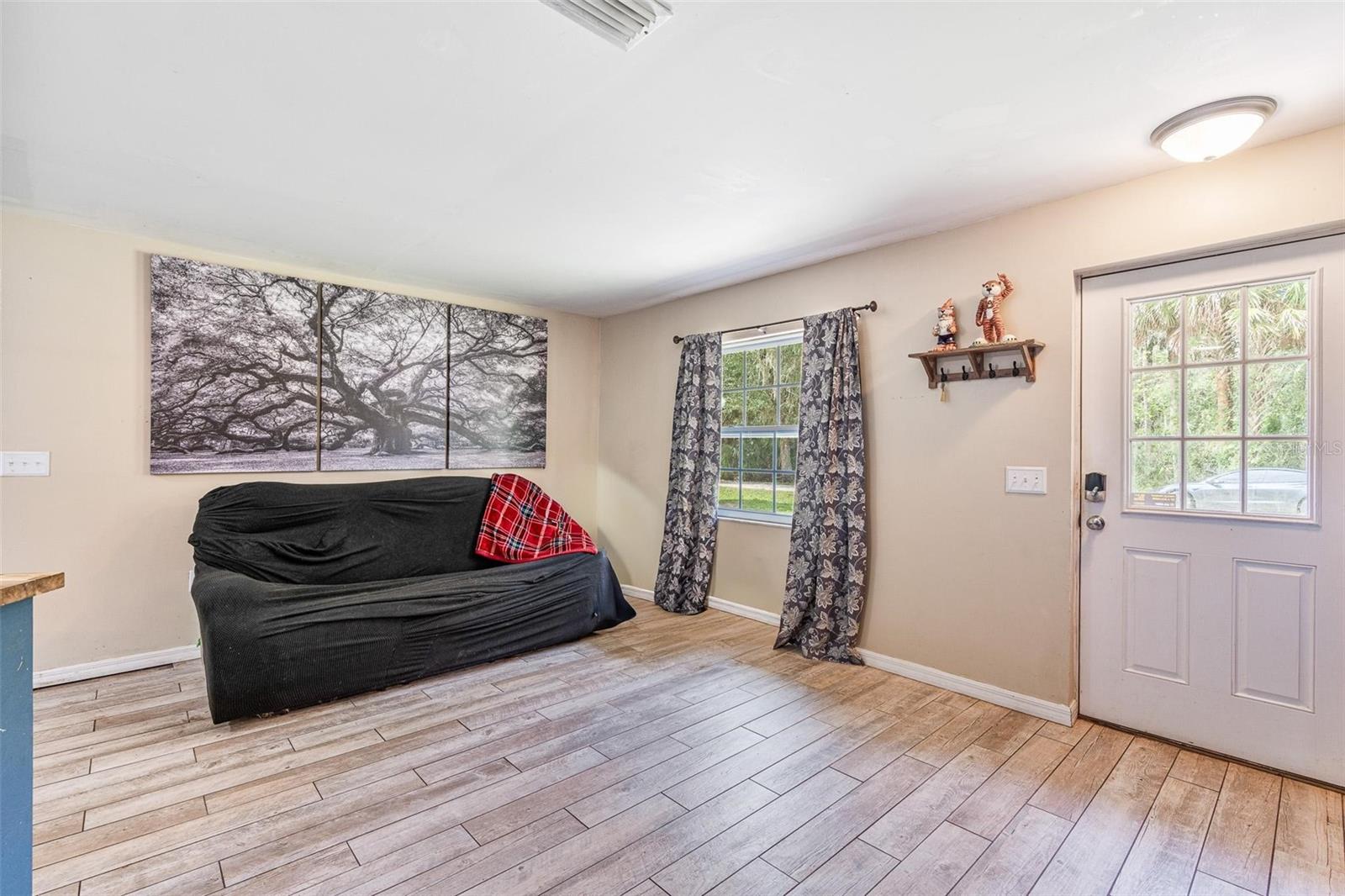 Image 17 of 38 For 2841 Belinda Drive